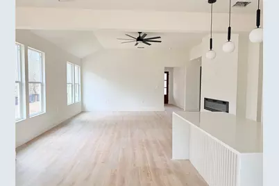 137 E Pauwela Lane, Bastrop, TX 78602 - Photo 9