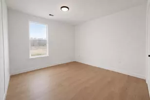 137 E Pauwela Ln, Bastrop, TX 78602 - Photo 7