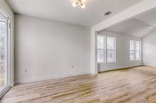 137 E Pauwela Ln, Bastrop, TX 78602 - Photo 15