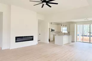 137 E Pauwela Ln, Bastrop, TX 78602 - Photo 21