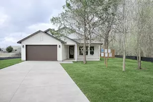 137 E Pauwela Ln, Bastrop, TX 78602 - Photo 1