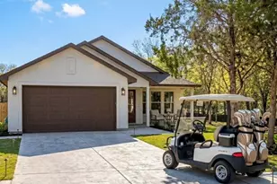 137 E Pauwela Ln, Bastrop, TX 78602 - Photo 1