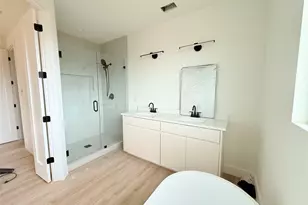 137 E Pauwela Ln, Bastrop, TX 78602 - Photo 29