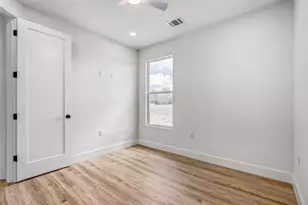 137 E Pauwela Ln, Bastrop, TX 78602 - Photo 23