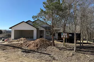 137 E Pauwela Ln, Bastrop, TX 78602 - Photo 3