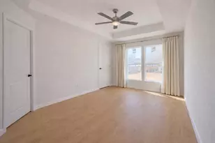 137 E Pauwela Ln, Bastrop, TX 78602 - Photo 9