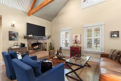 315 Hays Street, Dripping Springs, TX 78620 - Photo 5
