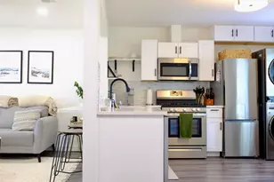 1401 Marcus Pl, Austin, TX 78721 - Photo 13