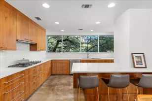 2301 S 5th St, Austin, TX 78704 - Photo 7