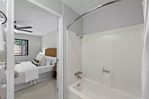 7906 Wycombe Dr, Austin, TX 78749 - Photo 13