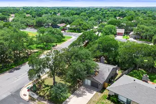 7906 Wycombe Dr, Austin, TX 78749 - Photo 17
