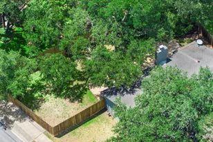 7906 Wycombe Dr, Austin, TX 78749 - Photo 19
