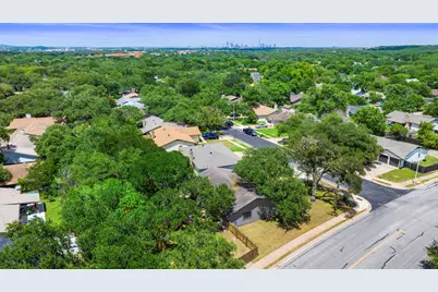 7906 Wycombe Drive, Austin, TX 78749 - Photo 27