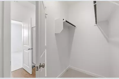 174 Green Berets Bend, Jarrell, TX 76537 - Photo 13