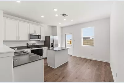 174 Green Berets Bend, Jarrell, TX 76537 - Photo 5