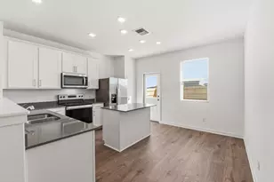 174 Green Berets Bnd, Jarrell, TX 76537 - Photo 5