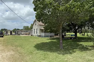 18543 Cyclone Branch Rd, Burlington, TX 76519 - Photo 11