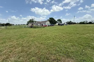 18543 Cyclone Branch Rd, Burlington, TX 76519 - Photo 3