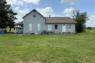 18543 Cyclone Branch Rd, Burlington, TX 76519 - Photo 7