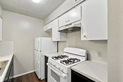 2319 Greenfield Parkway #207, Austin, TX 78741 - Photo 11