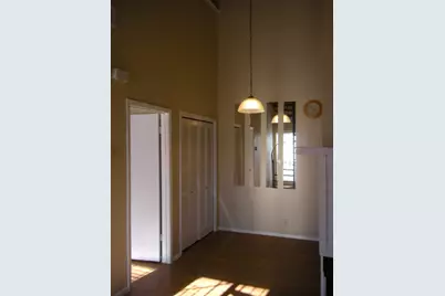 303 W 35th Street #304, Austin, TX 78705 - Photo 3