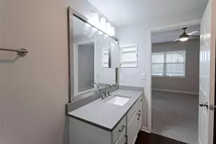 12215 Hunters Chase Dr, Austin, TX 78729 - Photo 13