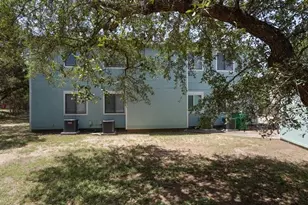 20800 Bonanza St, Lago Vista, TX 78645 - Photo 11