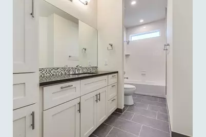 6412 Carson Ridge #B, Austin, TX 78741 - Photo 15