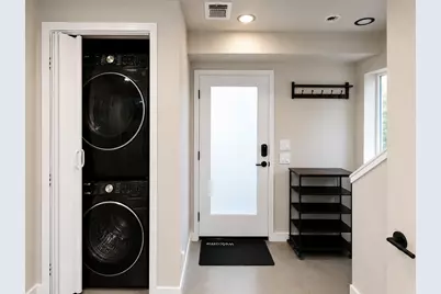 913 Duncan Lane #201, Austin, TX 78705 - Photo 3
