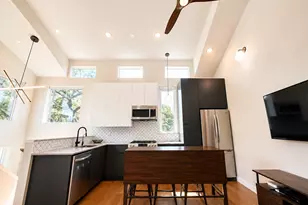 913 Duncan Ln, Austin, TX 78705 - Photo 5