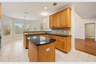 30022 Oakland Hills Drive, Georgetown, TX 78628 - Photo 21