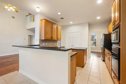 30022 Oakland Hills Drive, Georgetown, TX 78628 - Photo 17