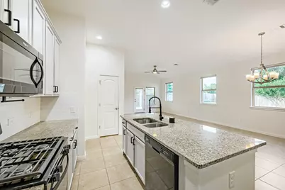 417 Anacua Loop #6, Manchaca, TX 78652 - Photo 11