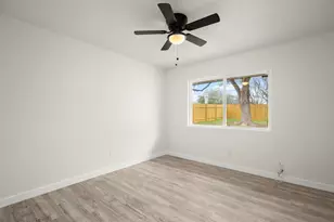 2100 Deadwood Dr, Austin, TX 78744 - Photo 11