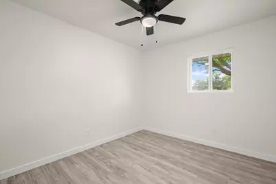 2100 Deadwood Drive, Austin, TX 78744 - Photo 17