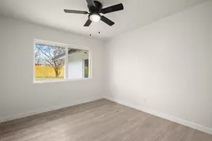 2100 Deadwood Dr, Austin, TX 78744 - Photo 15
