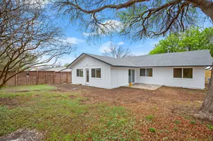 2100 Deadwood Dr, Austin, TX 78744 - Photo 11