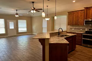 103 S Kanaio Dr, Bastrop, TX 78602 - Photo 5