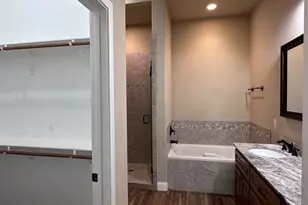 103 S Kanaio Dr, Bastrop, TX 78602 - Photo 13