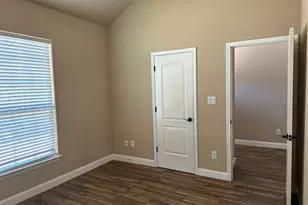 103 S Kanaio Dr, Bastrop, TX 78602 - Photo 17