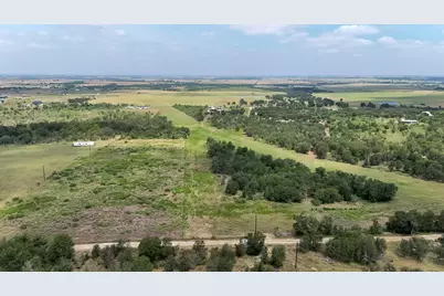 2690 County Road 466, Elgin, TX 78621 - Photo 17