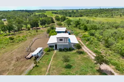 2690 County Road 466, Elgin, TX 78621 - Photo 3