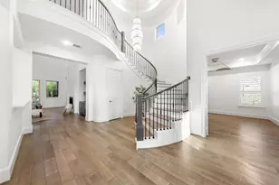 312 Bisset Ct, Austin, TX 78738 - Photo 9