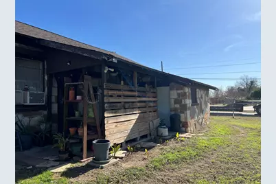 204 Brewster Street, Florence, TX 76527 - Photo 3