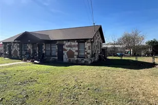 204 Brewster St, Florence, TX 76527 - Photo 1