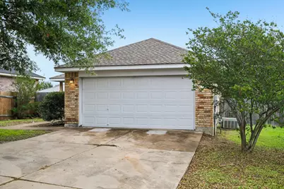 205 Cavalry Trail, Elgin, TX 78621 - Photo 3