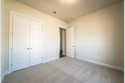 113 Old Trinity Way W, Georgetown, TX 78628 - Photo 15