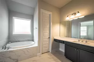 113 Old Trinity Way W, Georgetown, TX 78628 - Photo 13