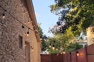 2011 Meadowridge Dr, Austin, TX 78704 - Photo 17