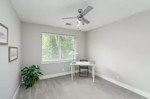705 E 49th St, Austin, TX 78751 - Photo 25